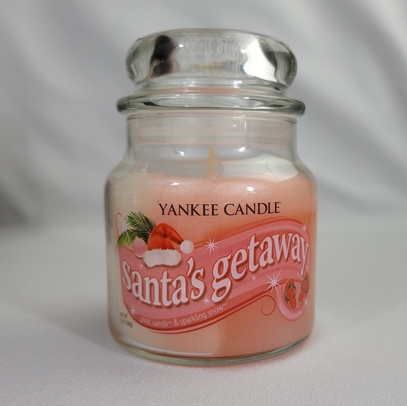 Yankee Candle Santas Getaway 13 Oz One Wick Jar Candle - Picture 11 of 11